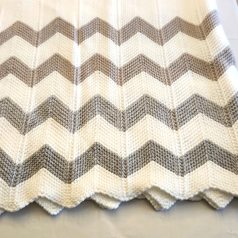 Silvercloud grey and white shawl
